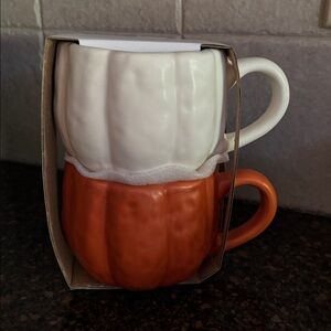 Pumpkin Shaped Mug Set in White and Orange